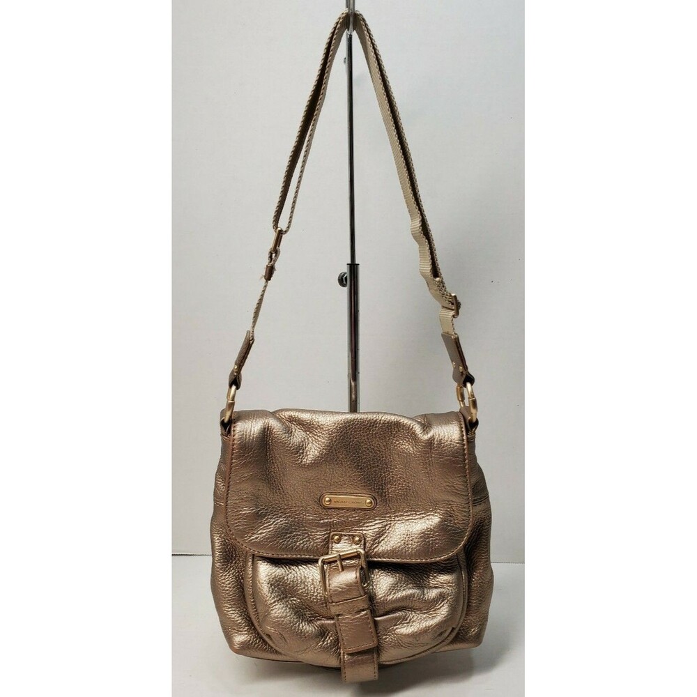 MICHAEL KORS METALLIC GOLD PEBBLED LEATHER CROSSBODY BAG